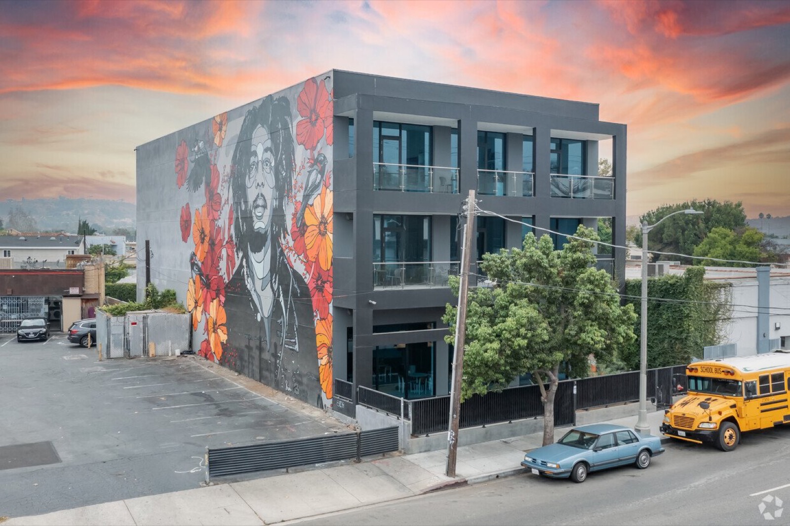 5242 W Adams Blvd